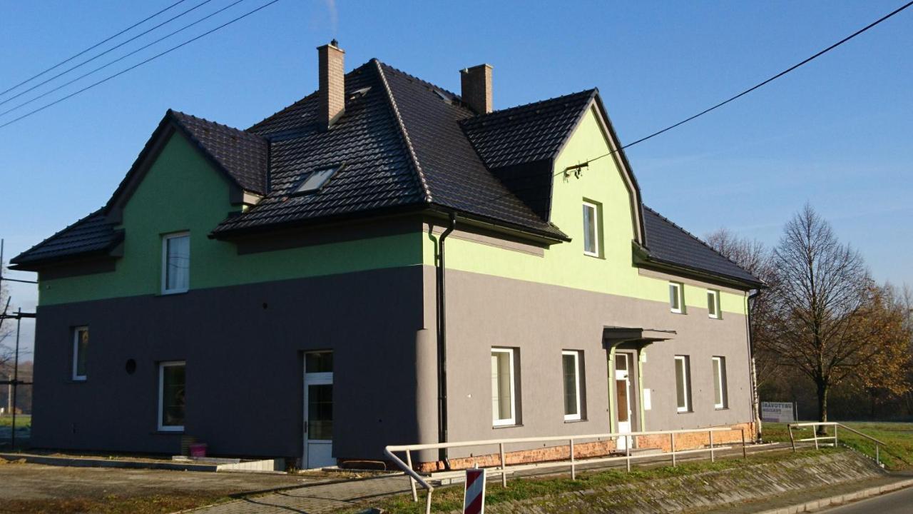 Borovec Hotell Sedlnice Exteriör bild